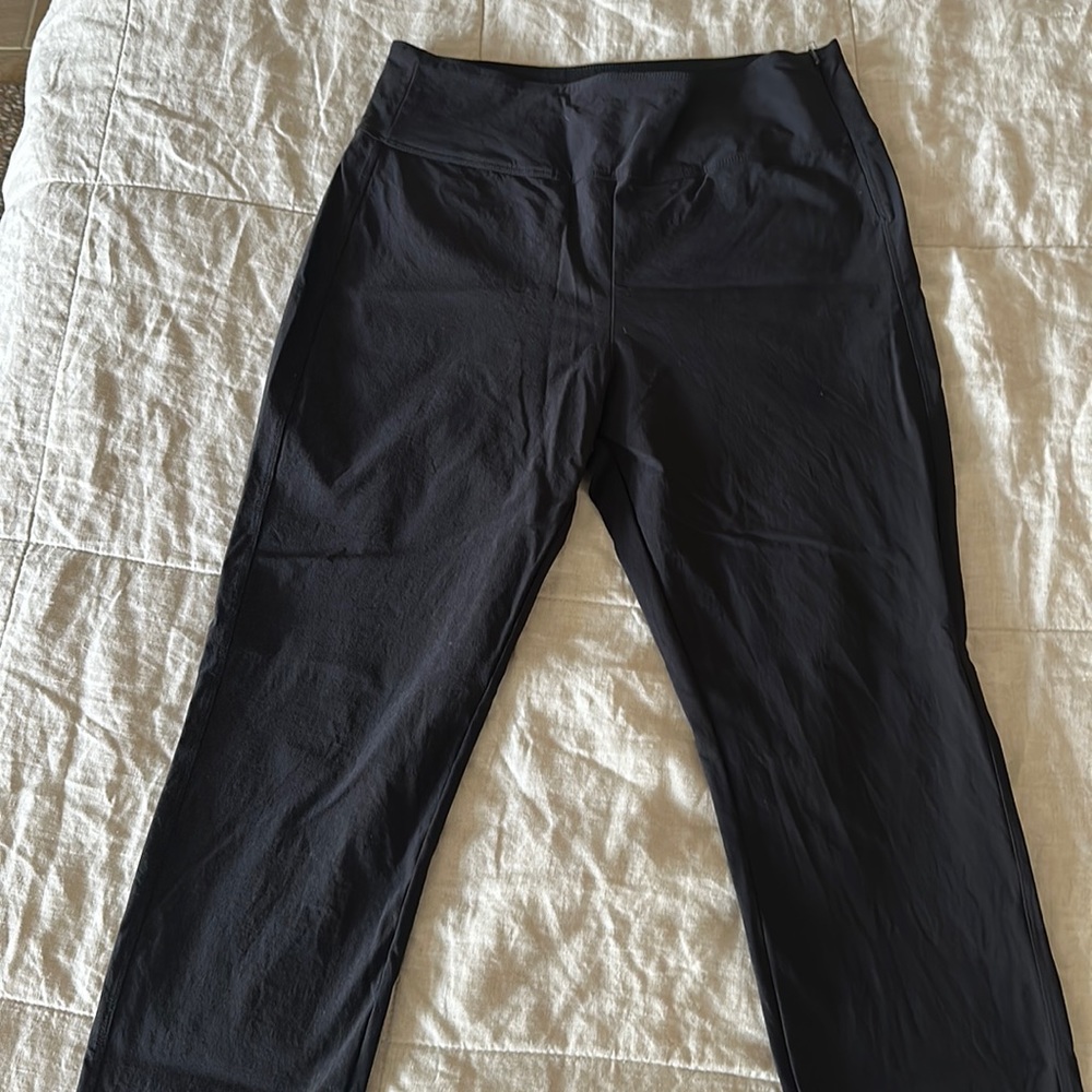 Athleta Wander slim ankle pant-black